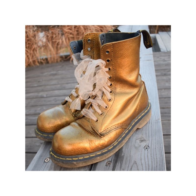 Nabarvení přebarvení kožených bot dr martens zlatá barva na boty easy dye old gold 406 trg the one2